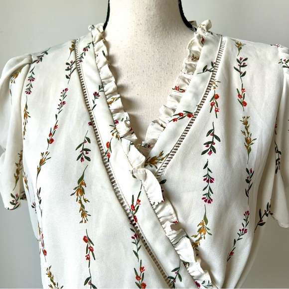 OLM Floral Ruffled Surplice Short Sleeve Peplum Blouse—SZ. Medium - Picture 3 of 16